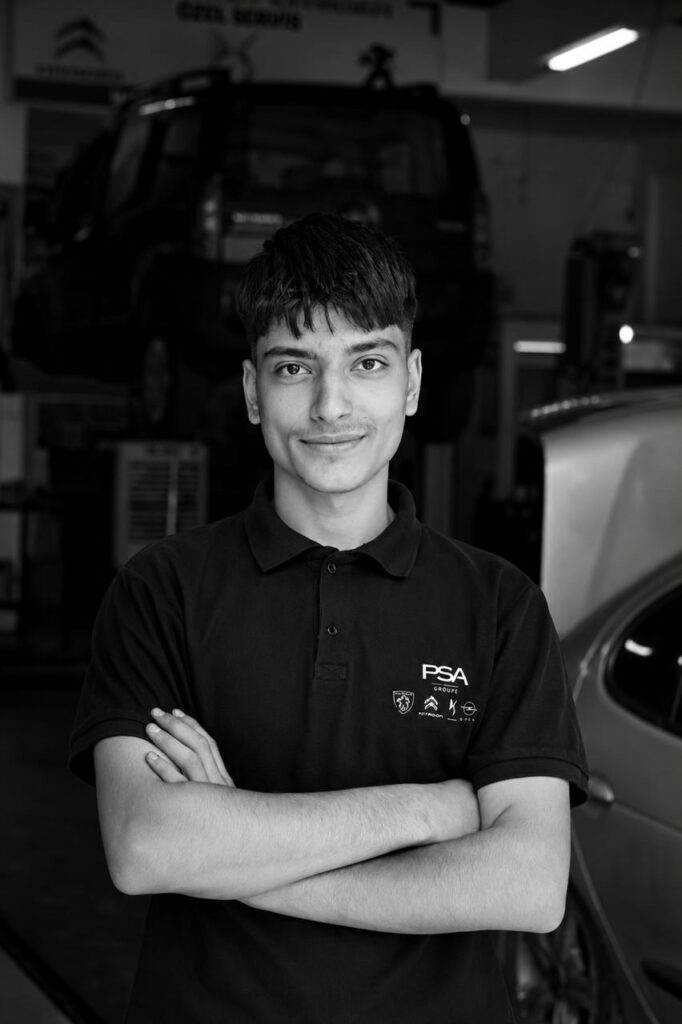 Servis Elemanı